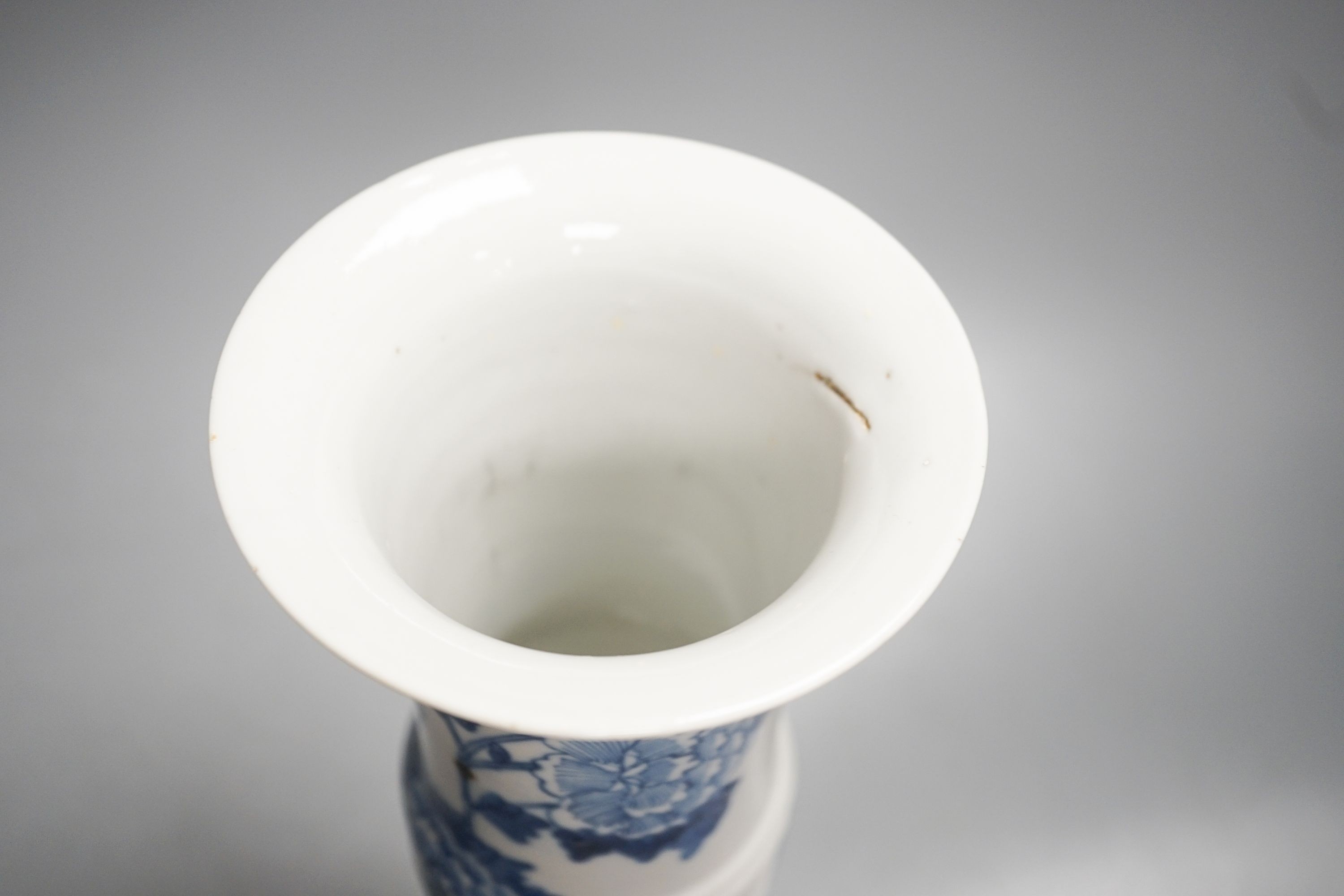 A 19th century Chinese blue and white beaker vase 26cm